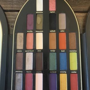 Kat Von D Saint + Sinner Palette